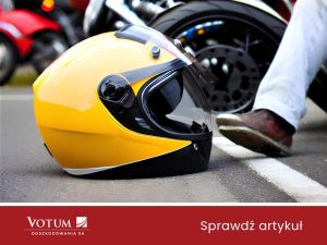 Zółty kask leżący na drodze, w tle motocykl. Odszkodowanie za uszczerbek na zdrowiu od Euroins. Logo Votum odszkodowania