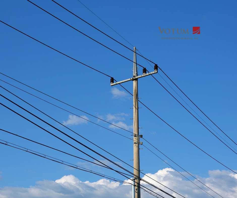 słup wysokiego napięcia