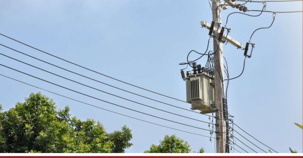 słupy energetyczne na działce