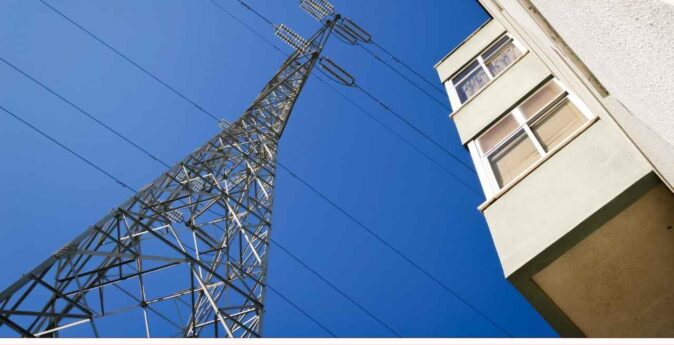 slupy słup energetyczny na działce w Gdańsku